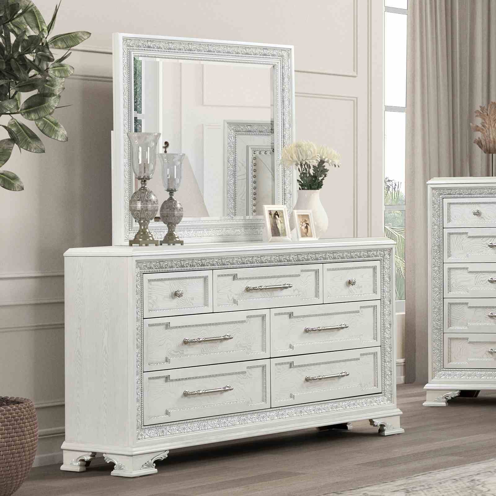 Stella Mia Dresser w/Jewelry Box, Creamy White
