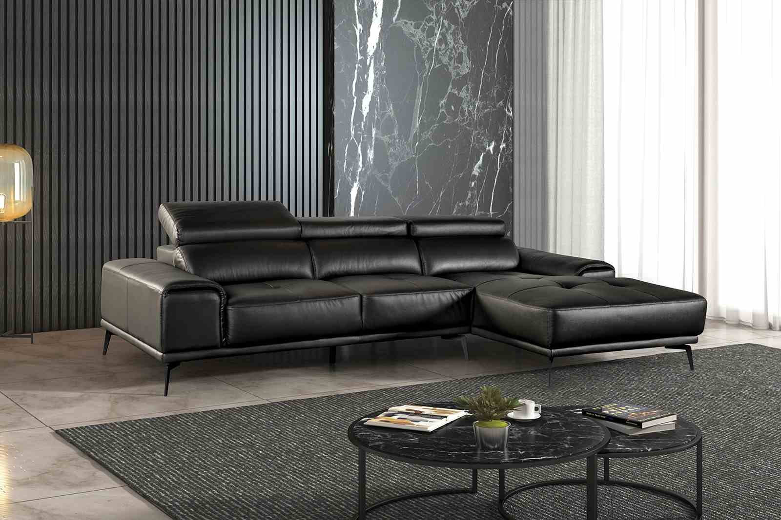 Vadso Sectional, Right Chaise, Black