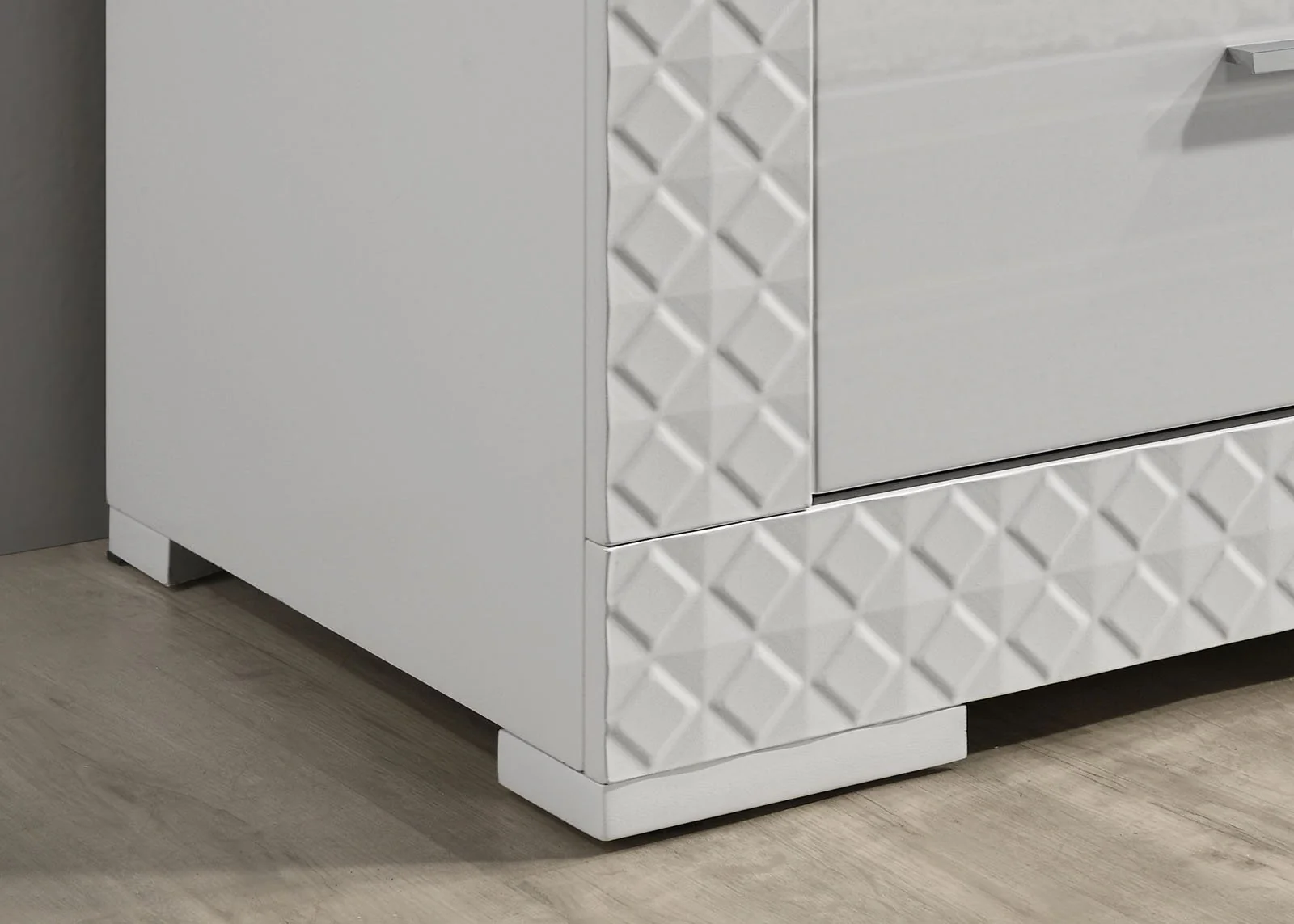 Whitby Queen Bed, White - Image 6