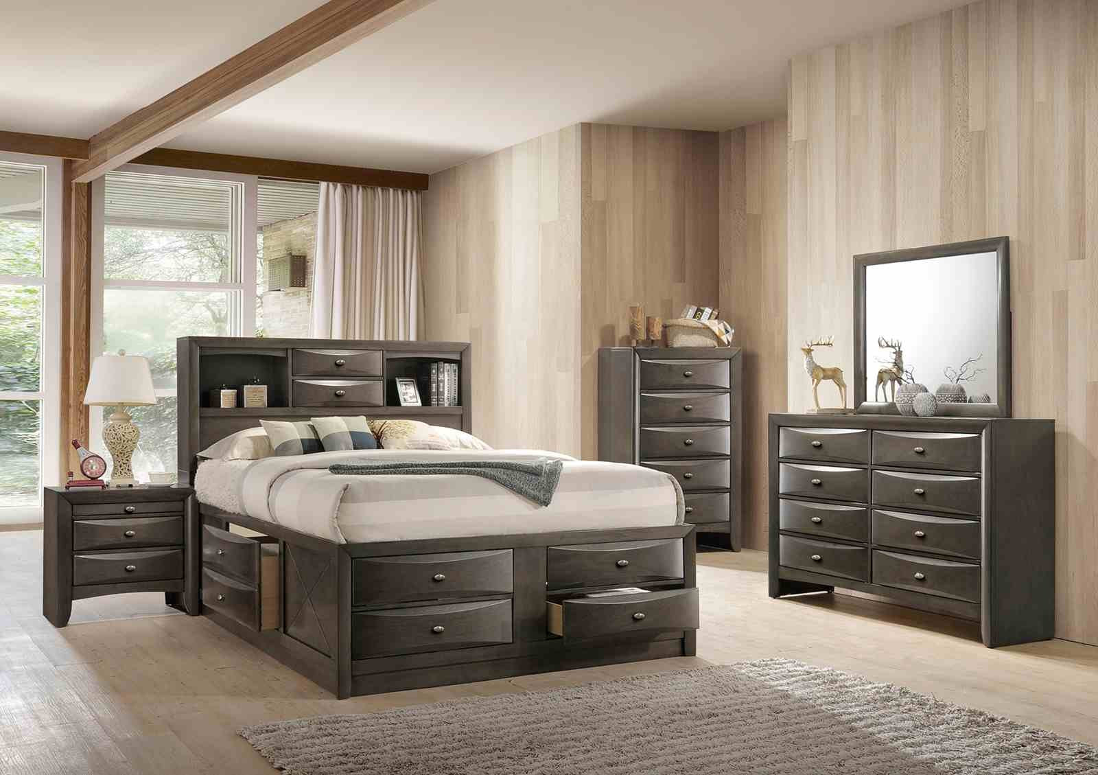 Zosimo 5 Pc. Queen Bedroom Set w/ Chest